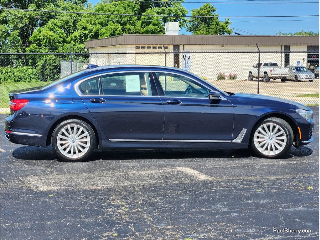 Used 2017 BMW 740i xDrive AWD/4WD image 8