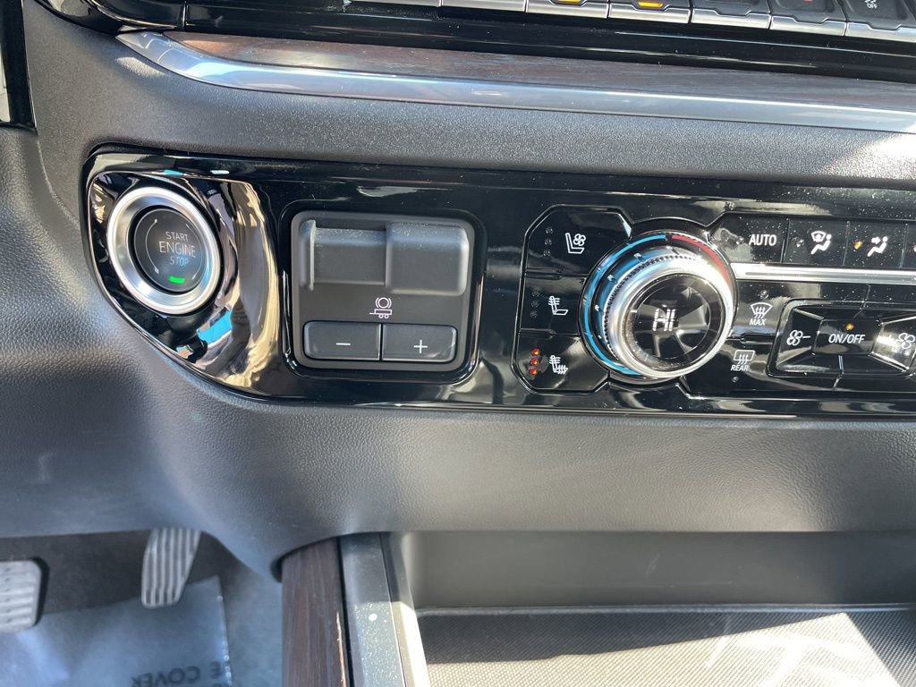 Used 2025 GMC Sierra 1500 SLT w/ SLT Premium Plus Package image 20