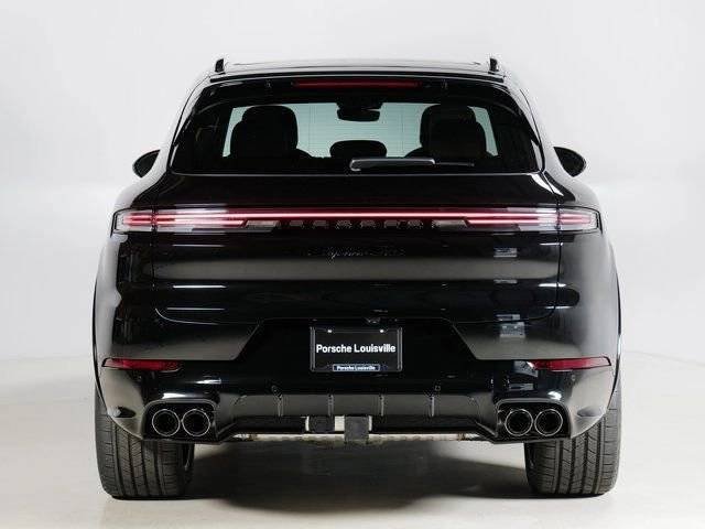 New 2026 Porsche Cayenne GTS AWD/4WD image 10