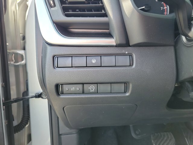 Used 2023 Nissan Rogue SV image 20