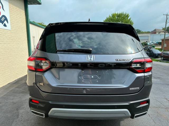 Used 2023 Honda Pilot Touring image 19