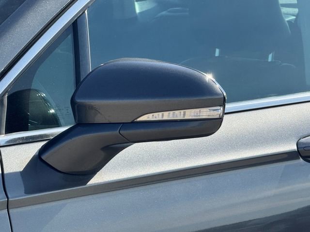 Used 2016 Ford Fusion SE w/ Equipment Group 202A FWD image 6