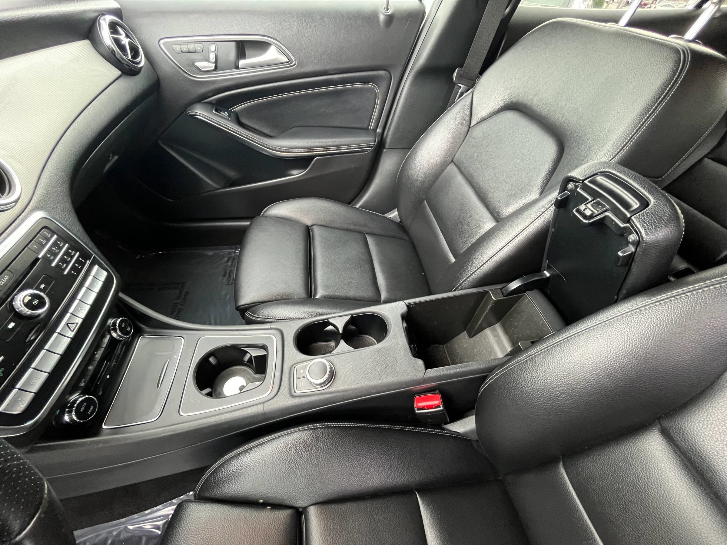 Used 2020 Mercedes-Benz GLA 250 4MATIC image 16
