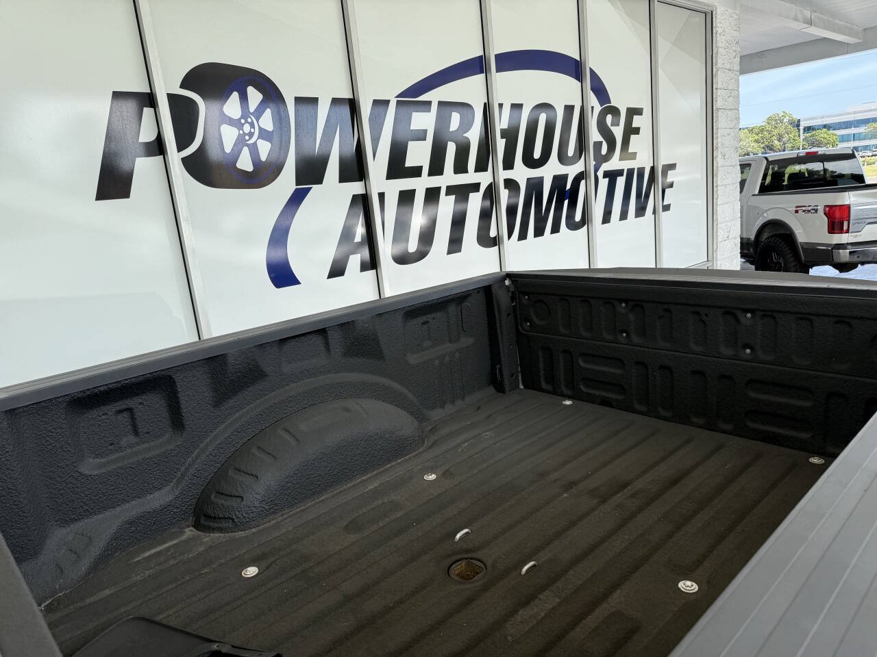 Used 2019 Ford F250 XL w/ Power Equipment Group AWD/4WD image 9