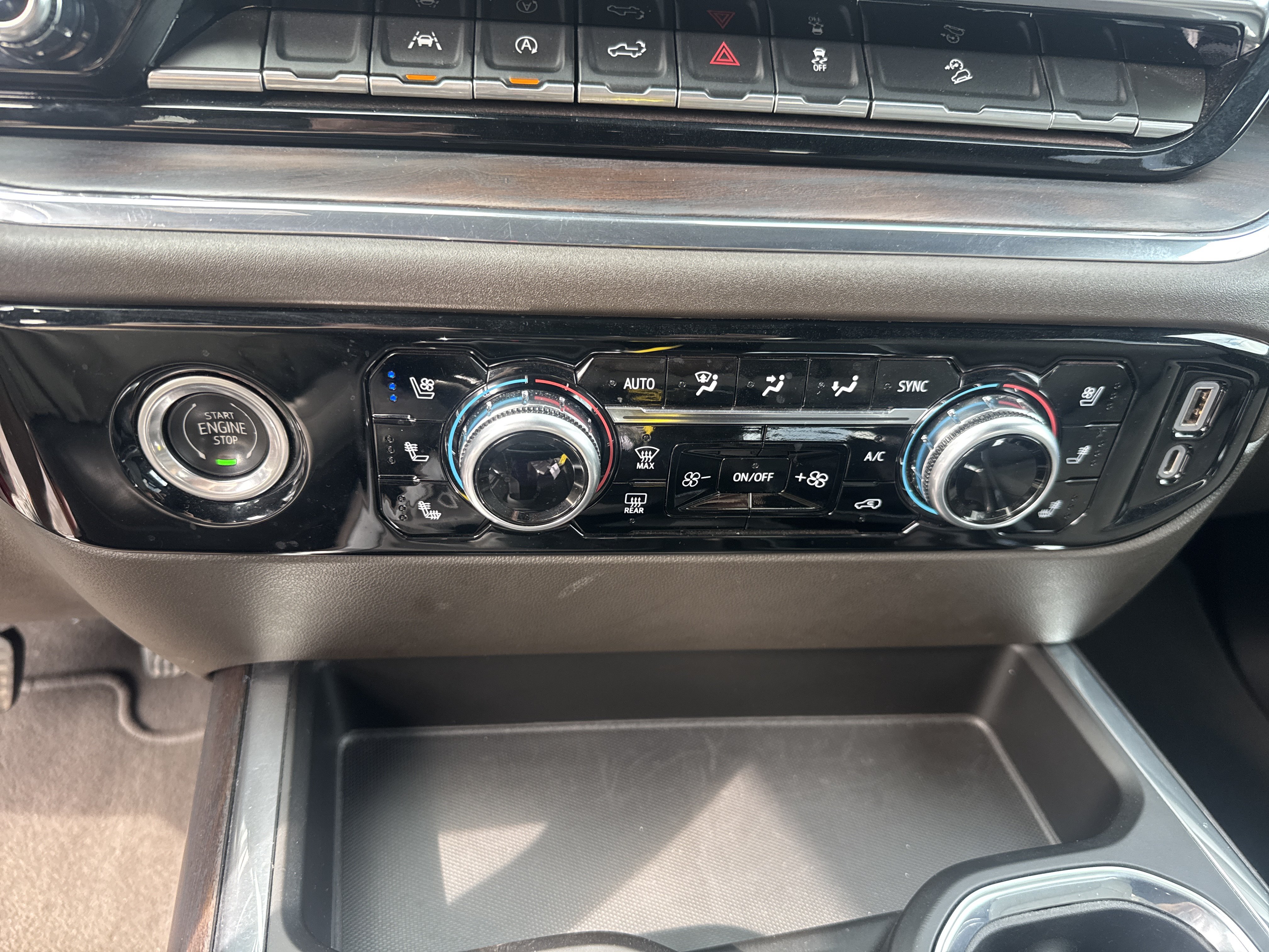Used 2023 GMC Sierra 1500 SLT w/ SLT Convenience Package AWD/4WD image 26