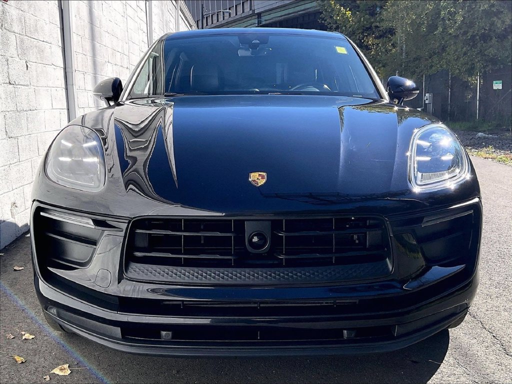 Certified 2023 Porsche Macan AWD/4WD image 8