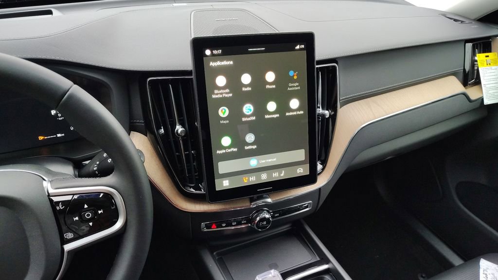 New 2026 Volvo XC60 B5 Ultra w/ Climate Package image 18