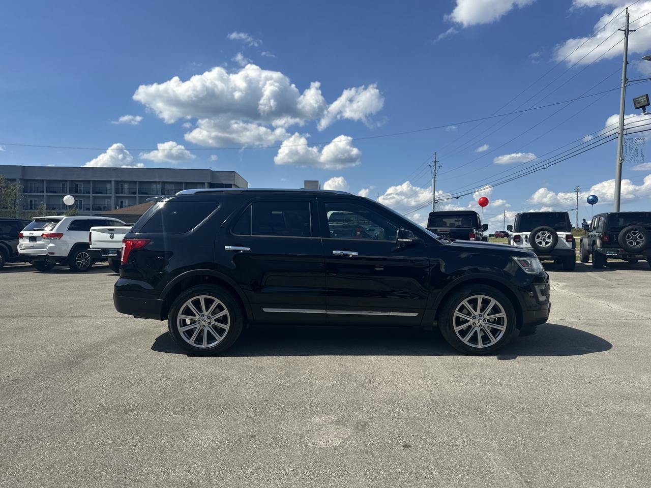 Used 2016 Ford Explorer Limited w/ Equipment Group 301A AWD/4WD image 3