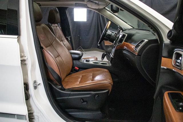 Used 2012 Jeep Grand Cherokee Overland AWD/4WD image 17