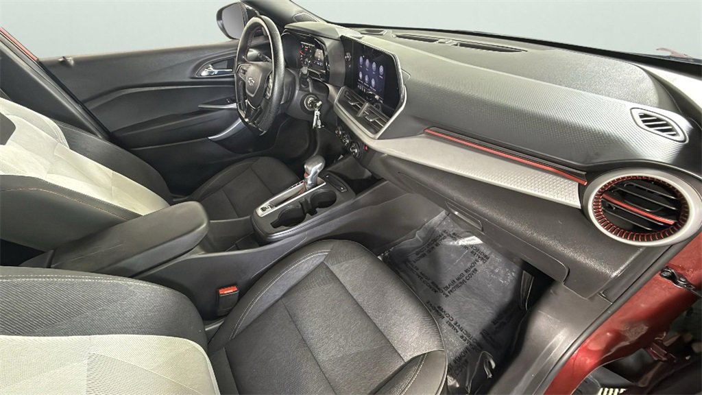 Certified 2024 Chevrolet Trax RS w/ Driver Confidence Package image 48