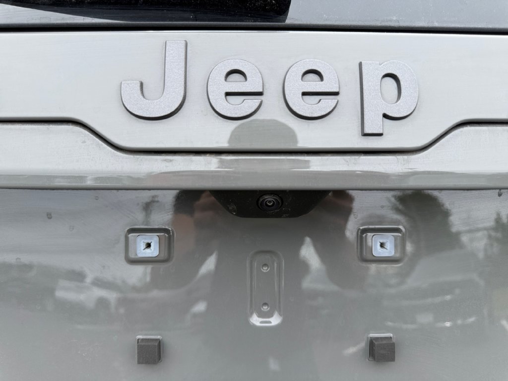 New 2026 Jeep Cherokee Laredo AWD/4WD image 17