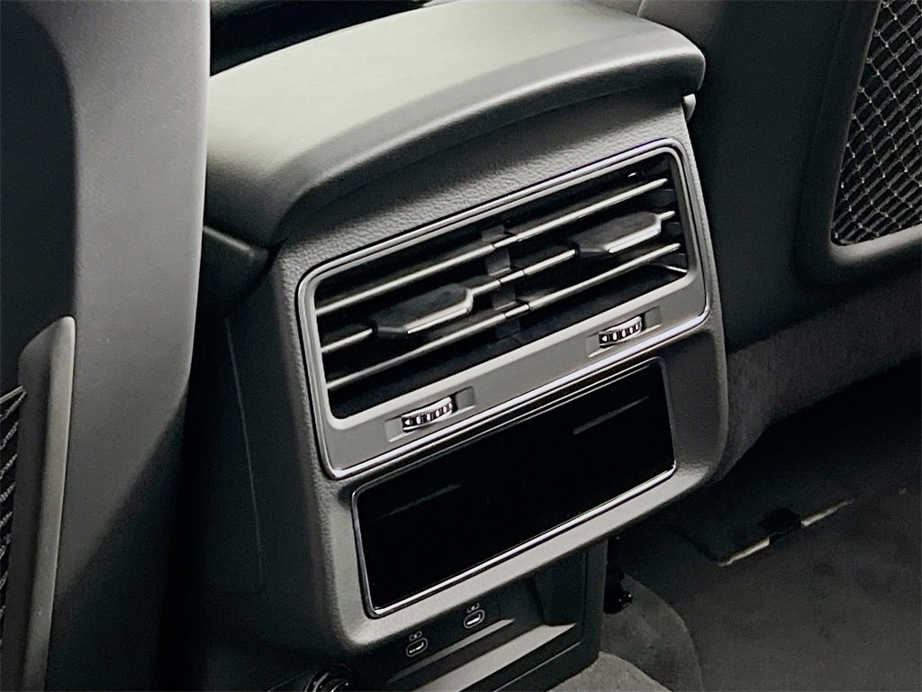 New 2026 Audi Q8 Premium Plus image 25