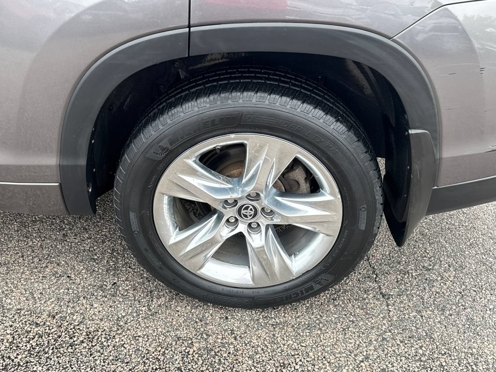 Used 2019 Toyota Highlander Limited AWD/4WD image 43