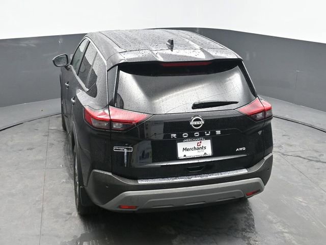 Used 2023 Nissan Rogue S AWD/4WD image 28
