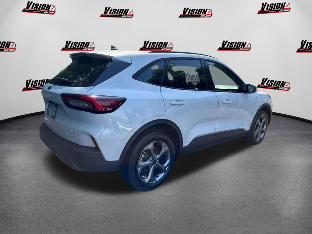 Used 2025 Ford Escape ST-Line image 5