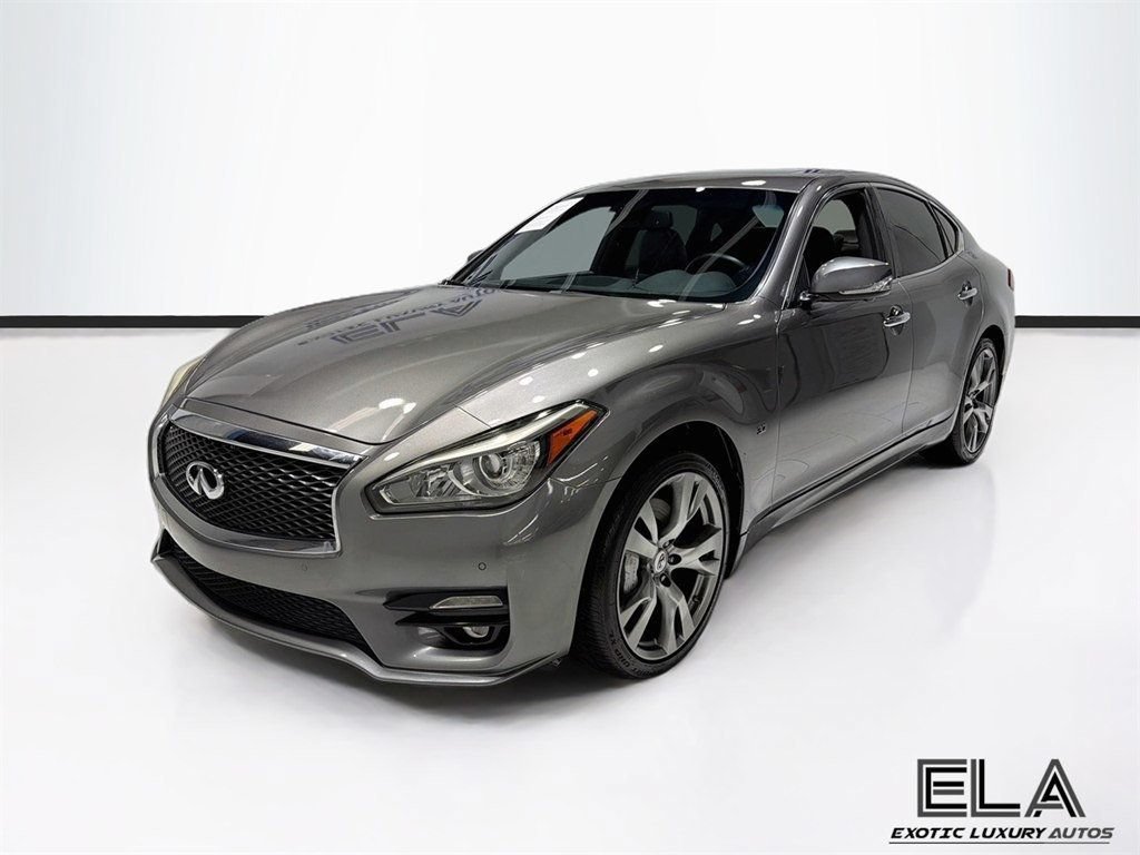 Used 2015 INFINITI Q70 3.7 w/ Sport Package RWD image 4