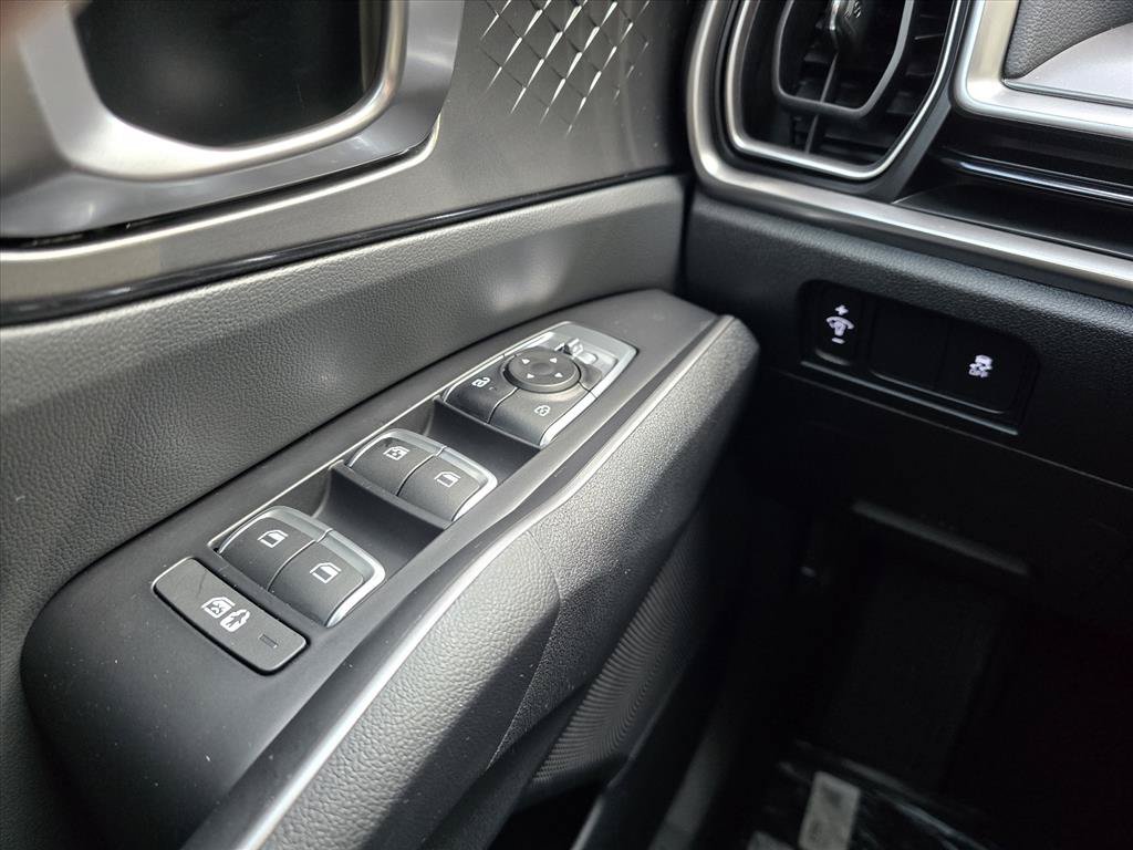 New 2026 Kia Sorento LX FWD image 12
