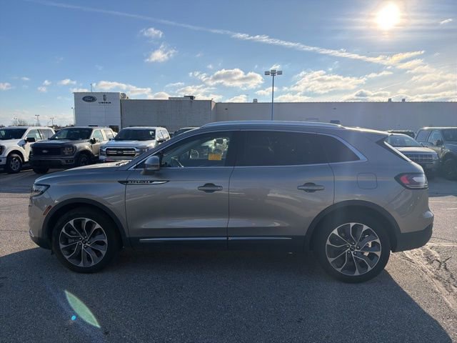 Used 2023 Lincoln Nautilus Reserve w/ Luxury Package image 10