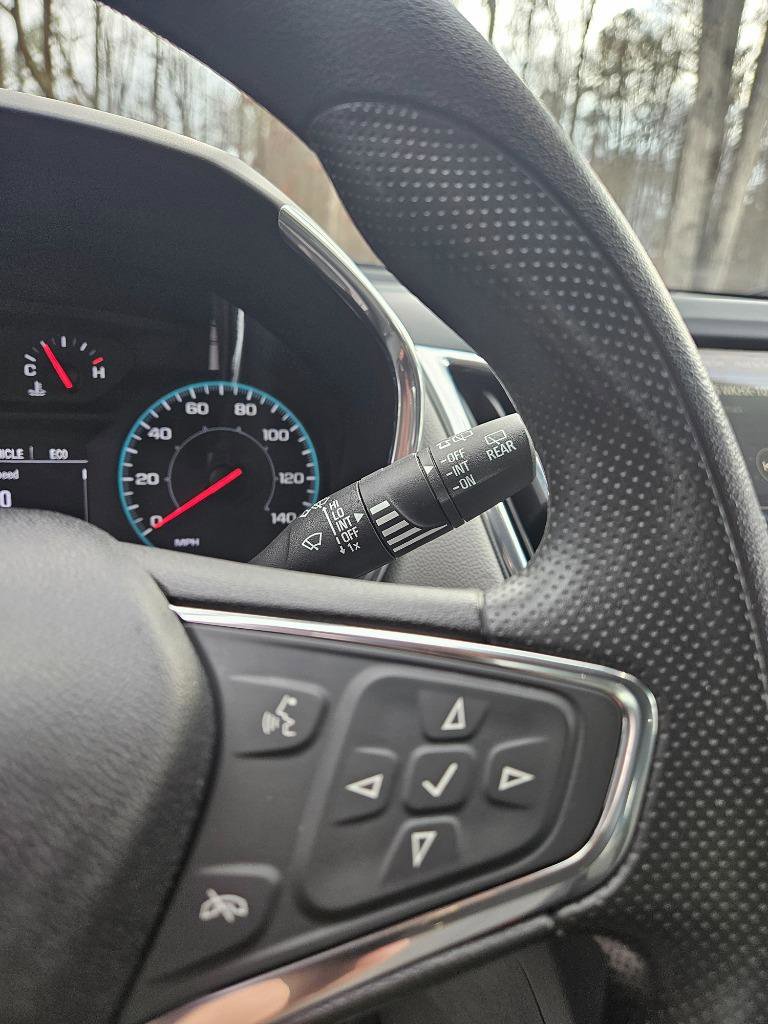 Used 2019 Chevrolet Equinox LS image 25