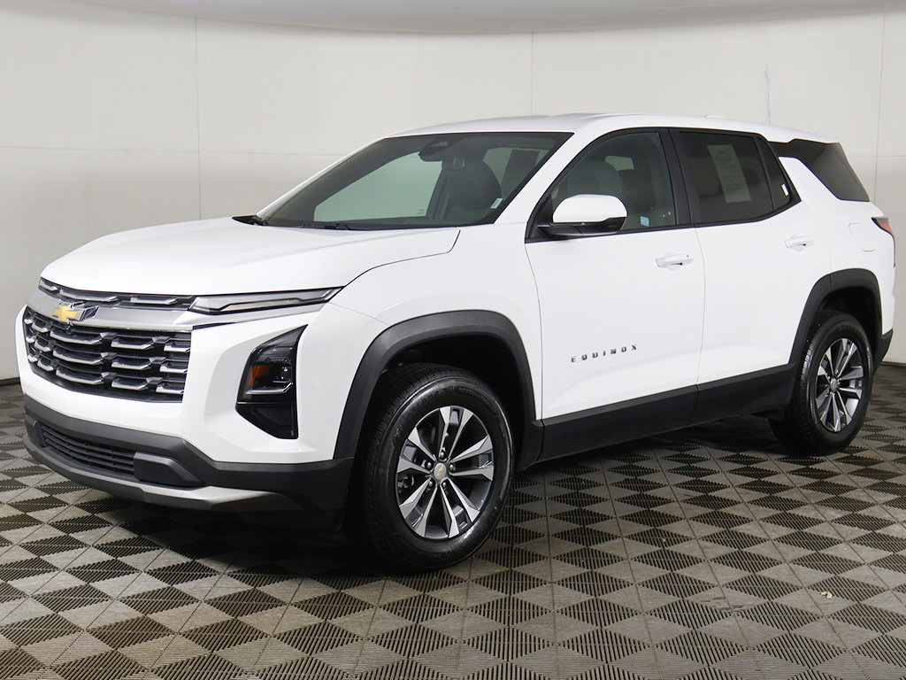 Used 2026 Chevrolet Equinox LT FWD image 9