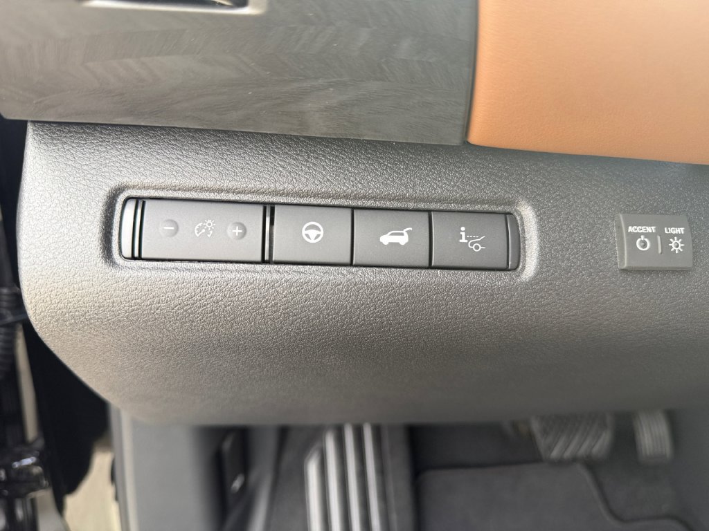New 2026 Nissan Pathfinder Platinum w/ Lighting Package FWD image 25