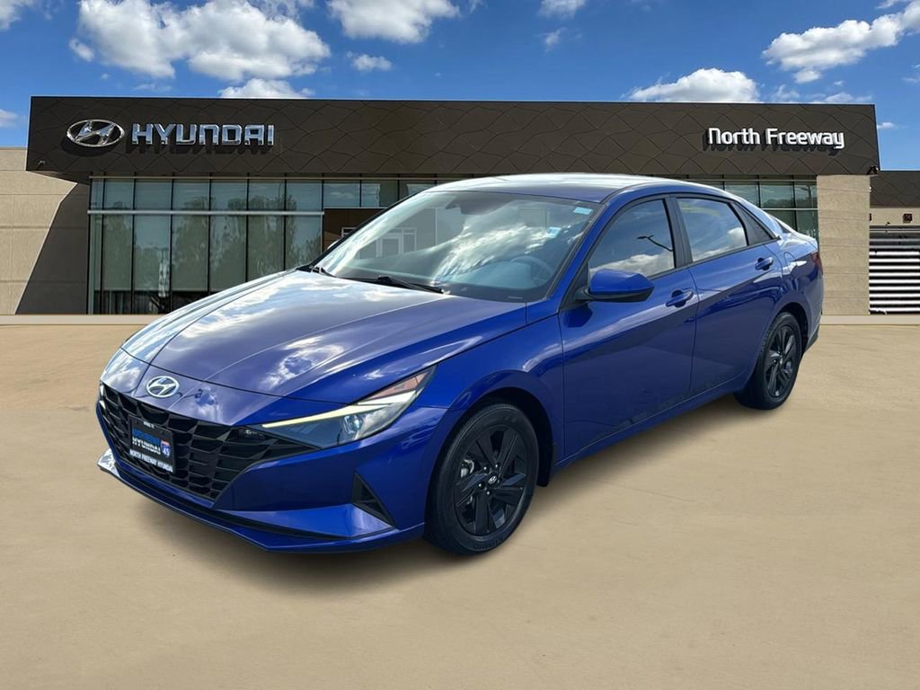 Used 2023 Hyundai Elantra SEL image 1