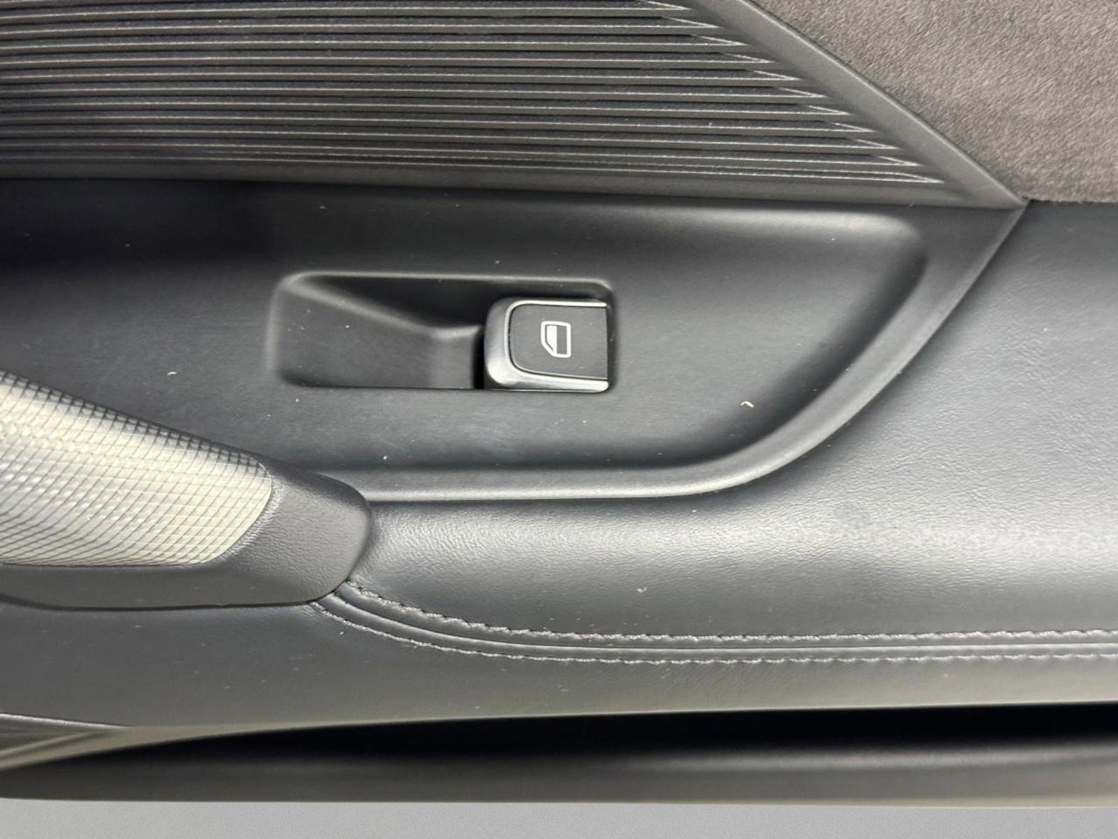 Used 2018 Audi TT 2.0T w/ Technology Package image 18