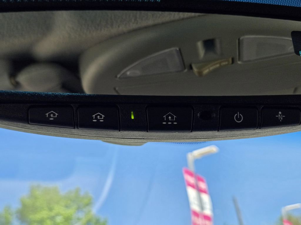 Used 2004 Nissan Titan SE RWD image 23