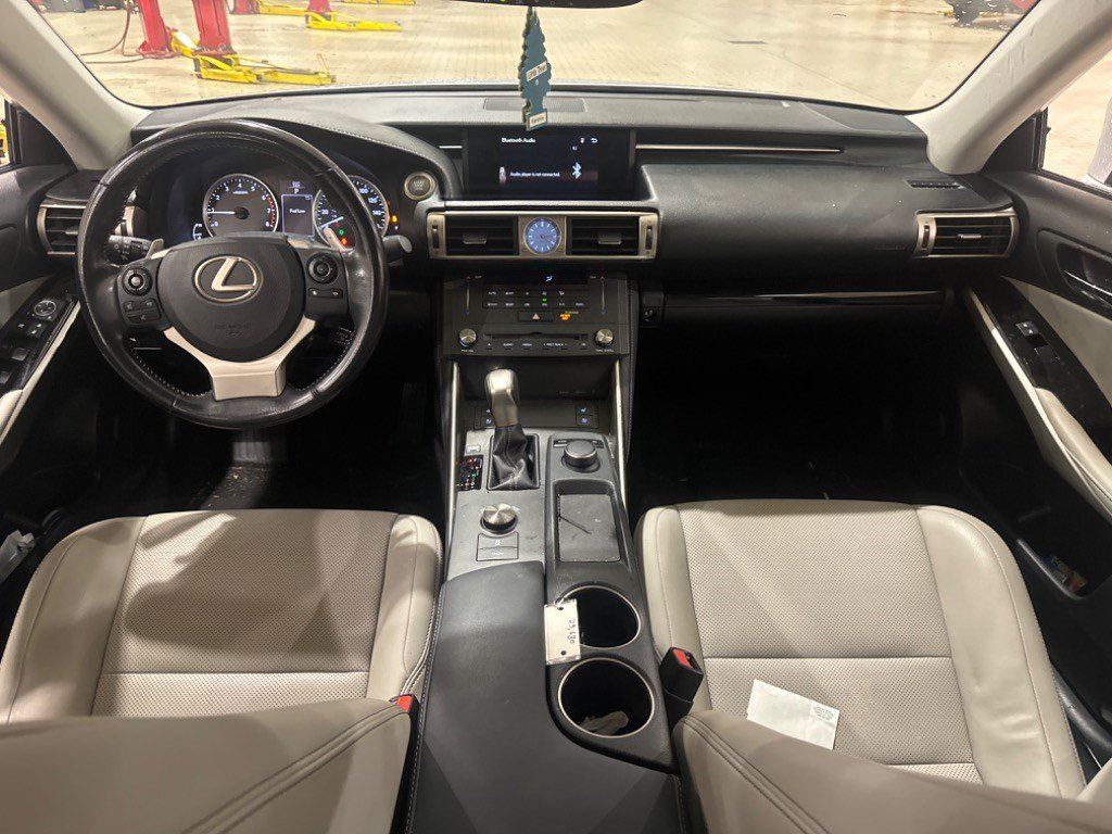 Used 2016 Lexus IS 200t w/ Premium Package RWD image 41