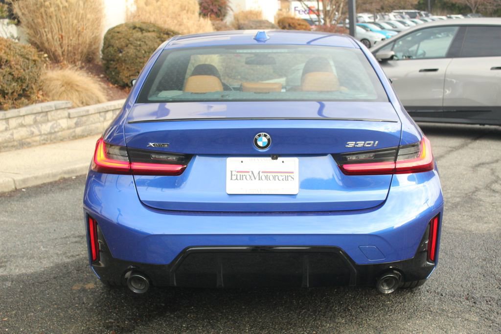 Used 2026 BMW 330i xDrive Sedan w/ M Sport Package AWD/4WD image 7