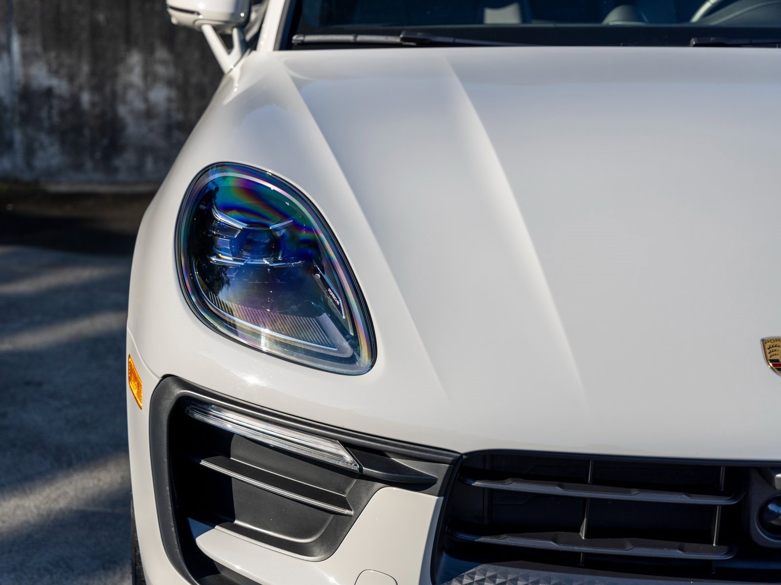 Certified 2024 Porsche Macan image 14