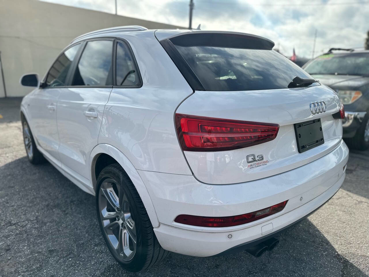 Used 2018 Audi Q3 2.0T Premium w/ Convenience Package image 5