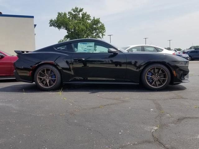 New 2025 Ford Mustang Dark Horse video 2