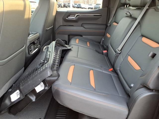 Used 2025 GMC Sierra 1500 AT4 w/ AT4 Premium Package image 7