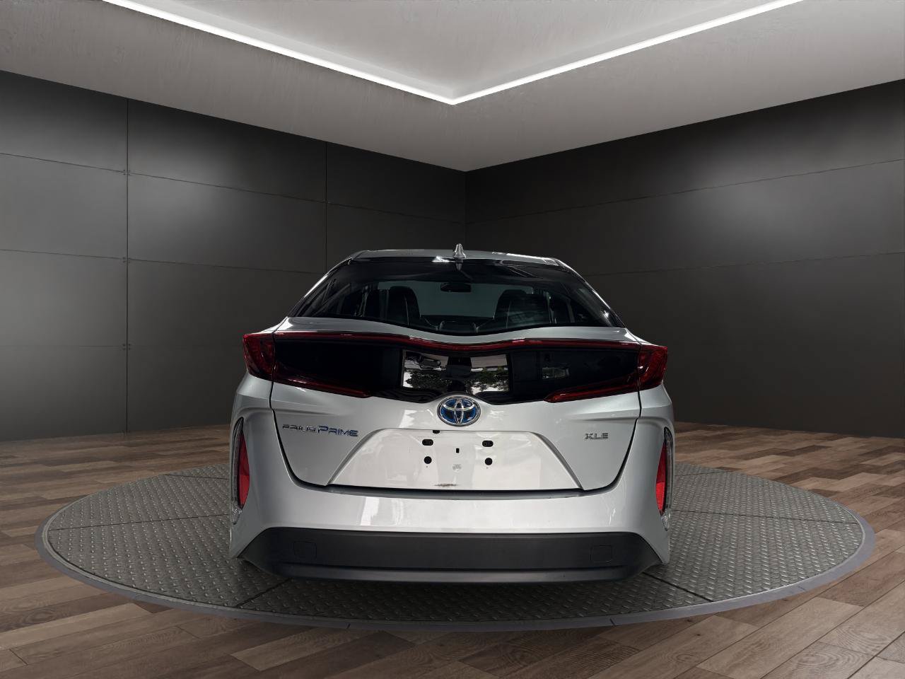 Used 2022 Toyota Prius Prime XLE FWD image 7
