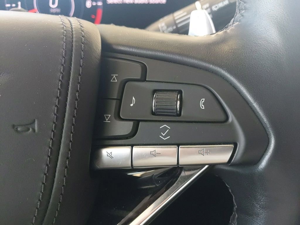 Used 2023 Cadillac Escalade ESV V AWD/4WD image 26