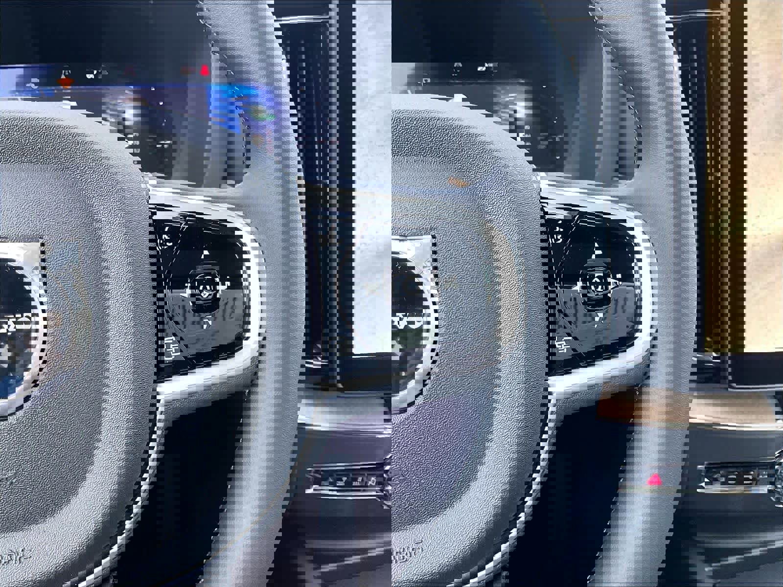 New 2026 Volvo XC60 T8 Plus w/ Protection Package Premier image 18