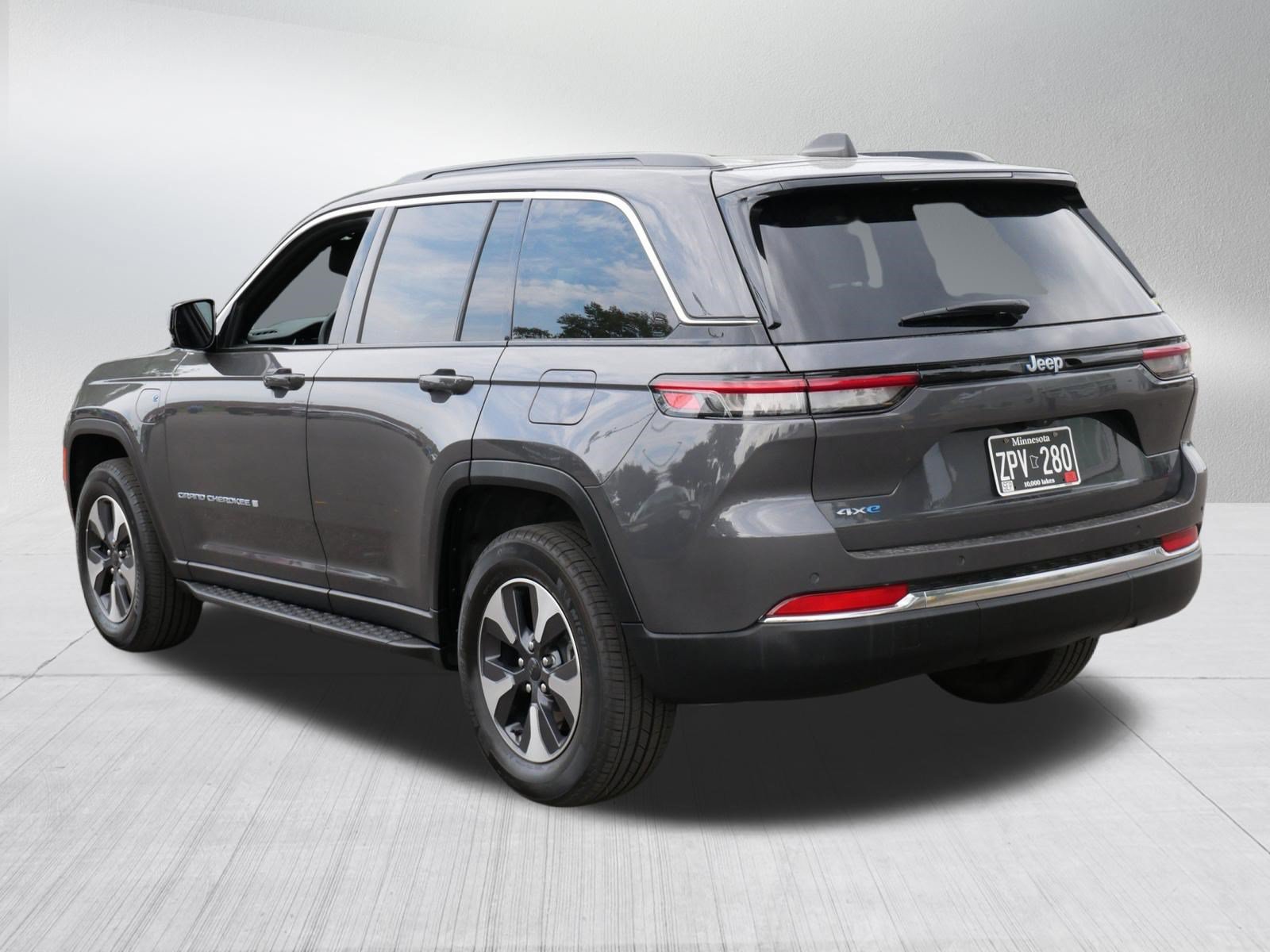 Used 2024 Jeep Grand Cherokee Limited 4xe AWD/4WD image 5