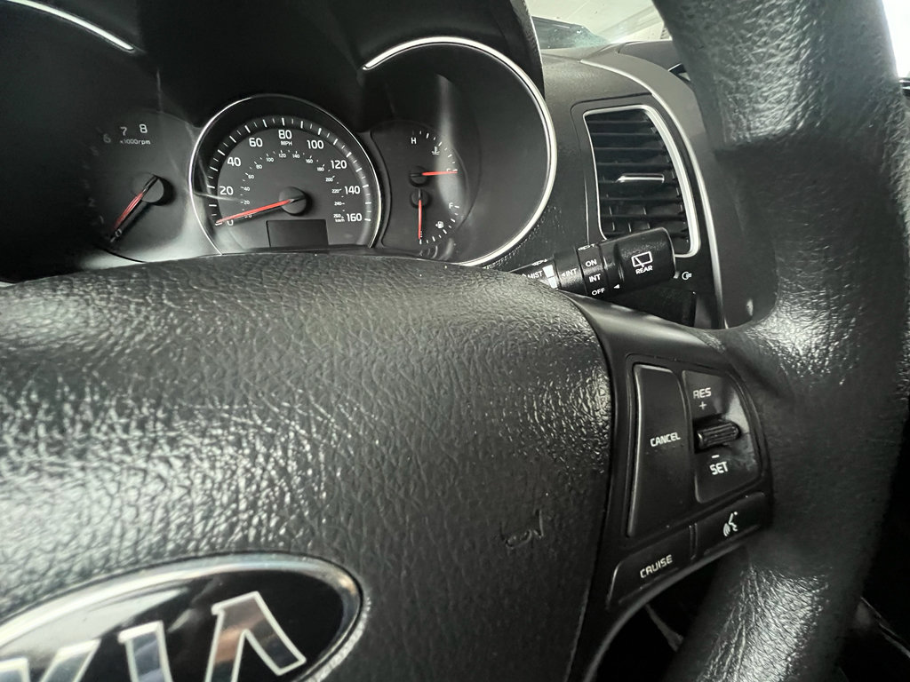 Used 2014 Kia Sorento LX image 23