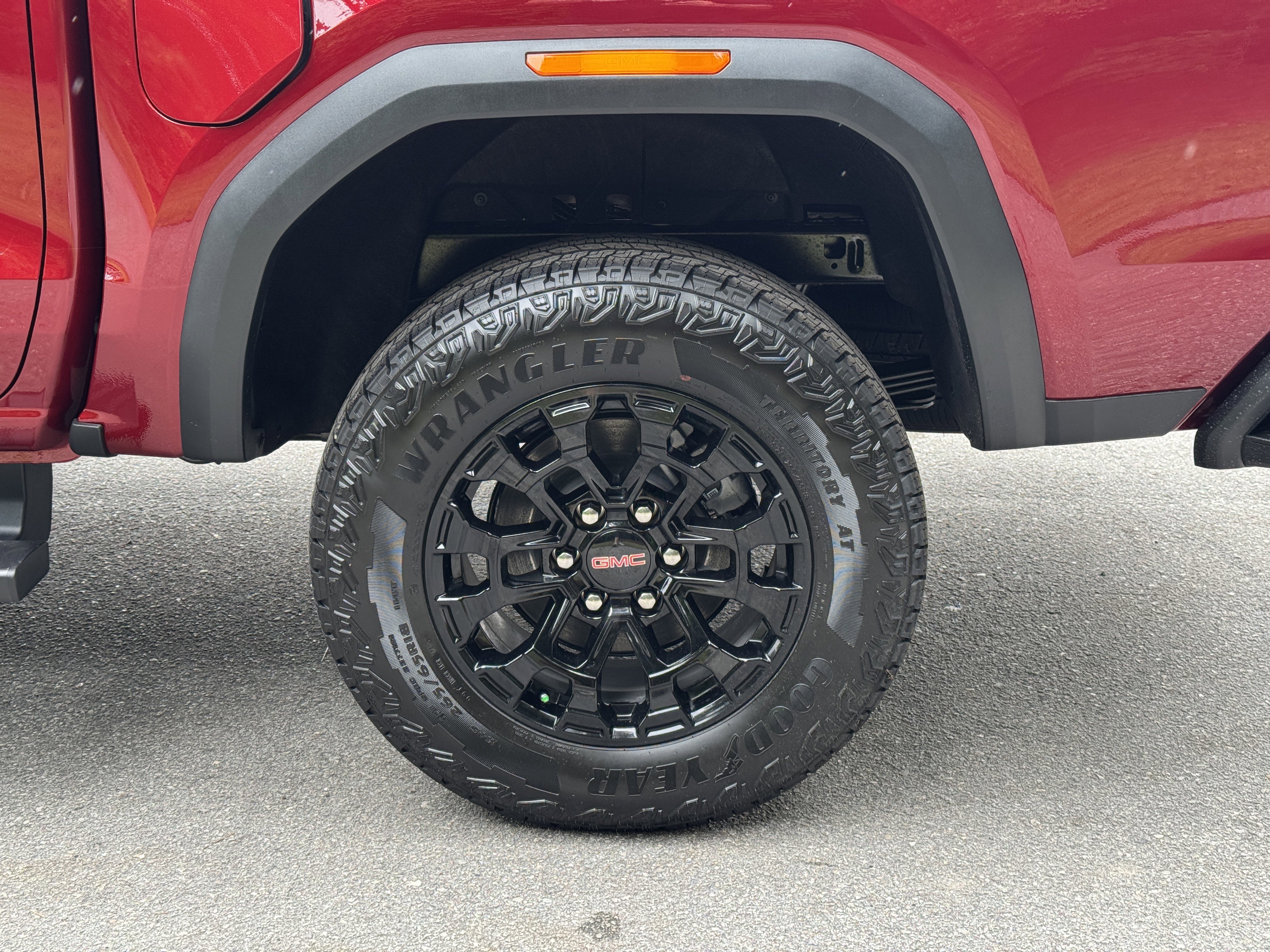 New 2026 GMC Canyon Elevation w/ Convenience Package image 9