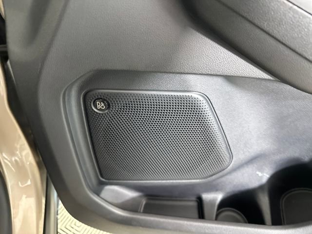 Used 2020 Ford Escape Titanium image 29
