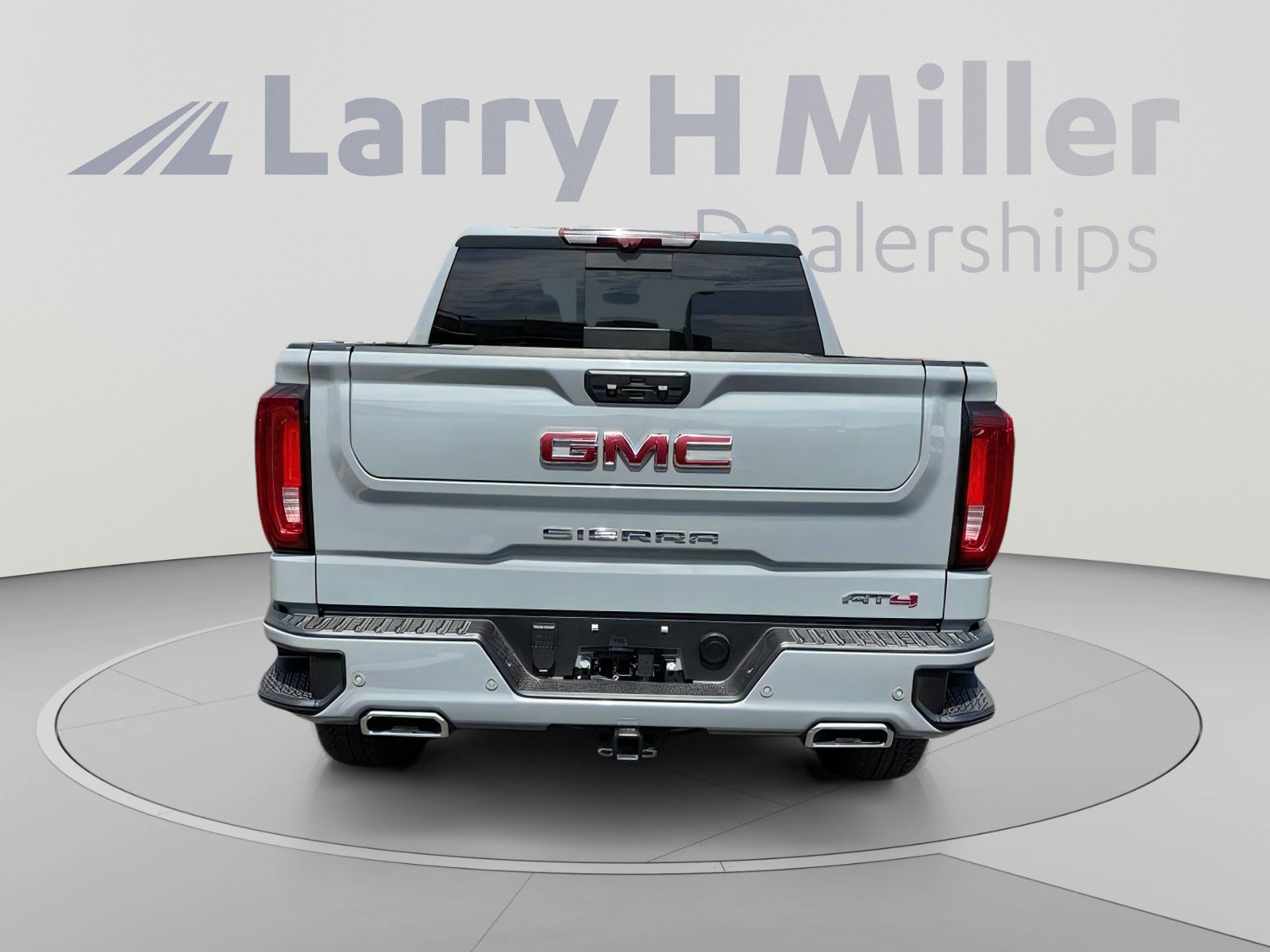 Used 2025 GMC Sierra 1500 AT4 w/ AT4 Premium Package AWD/4WD image 5