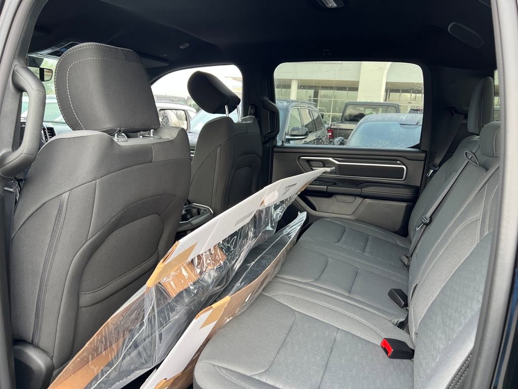 New 2026 RAM 1500 4x4 Crew Cab image 28