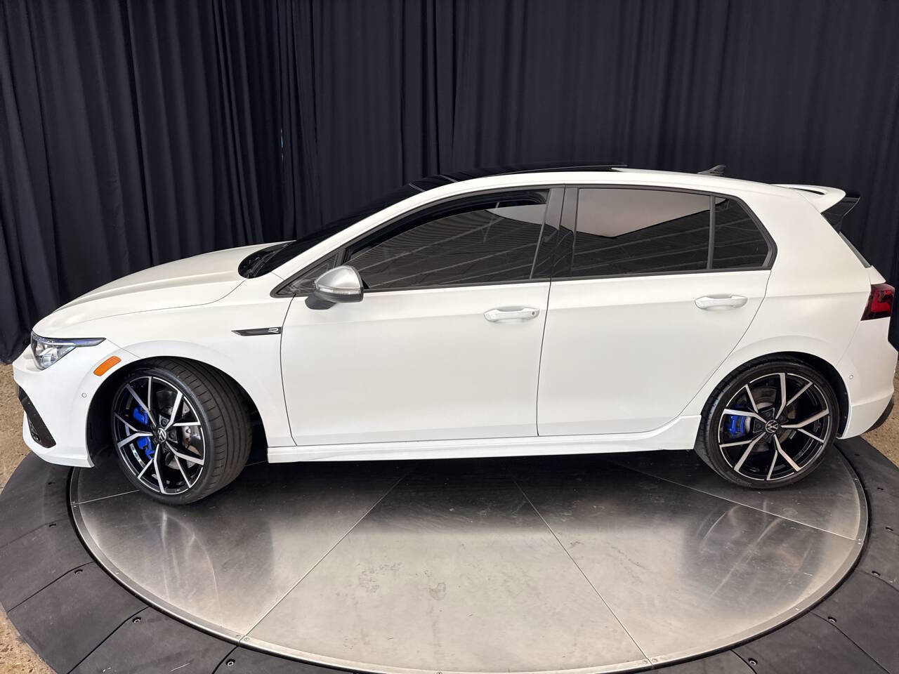 Used 2024 Volkswagen Golf R image 4