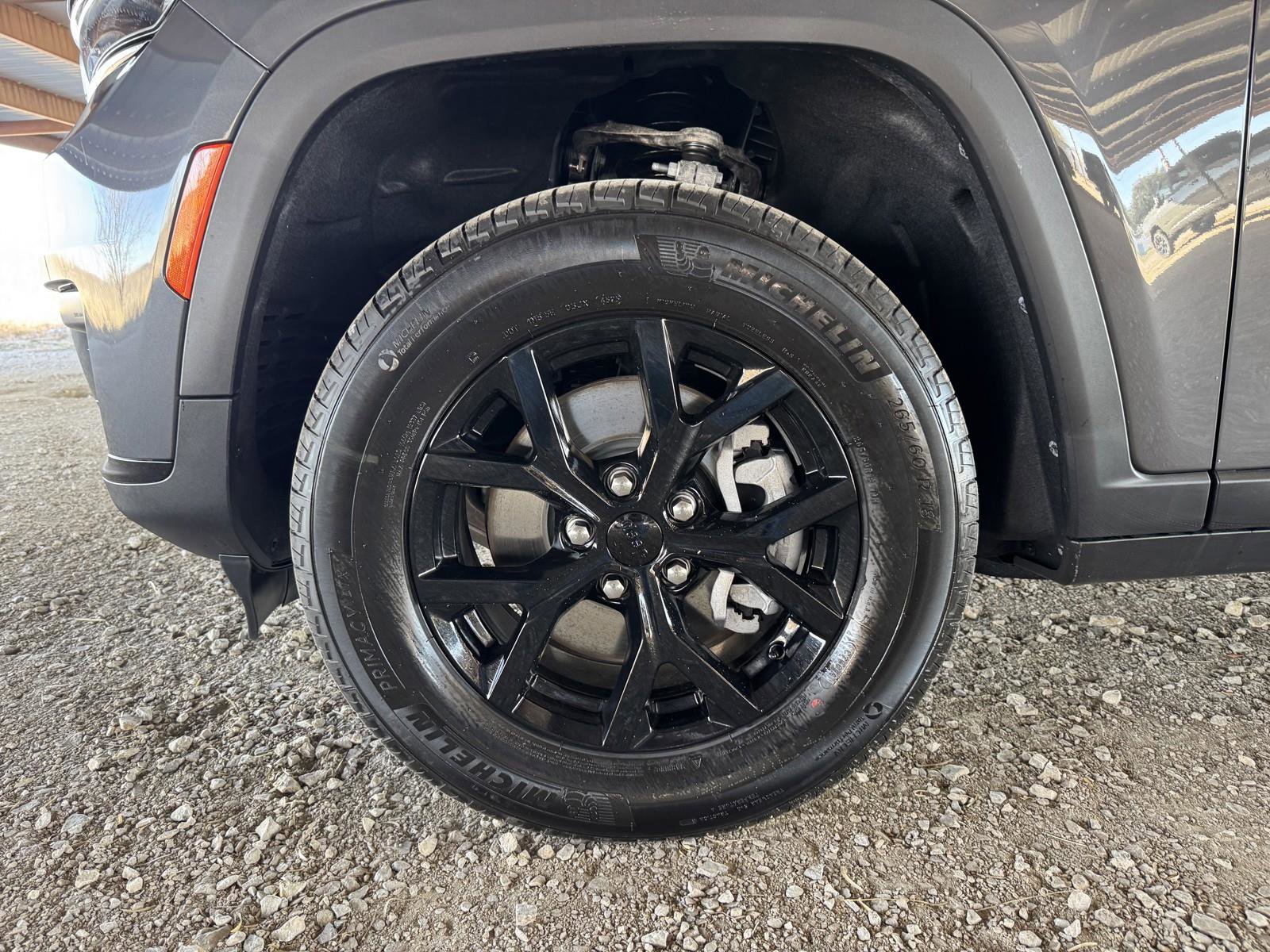 Used 2025 Jeep Grand Cherokee L Altitude image 43