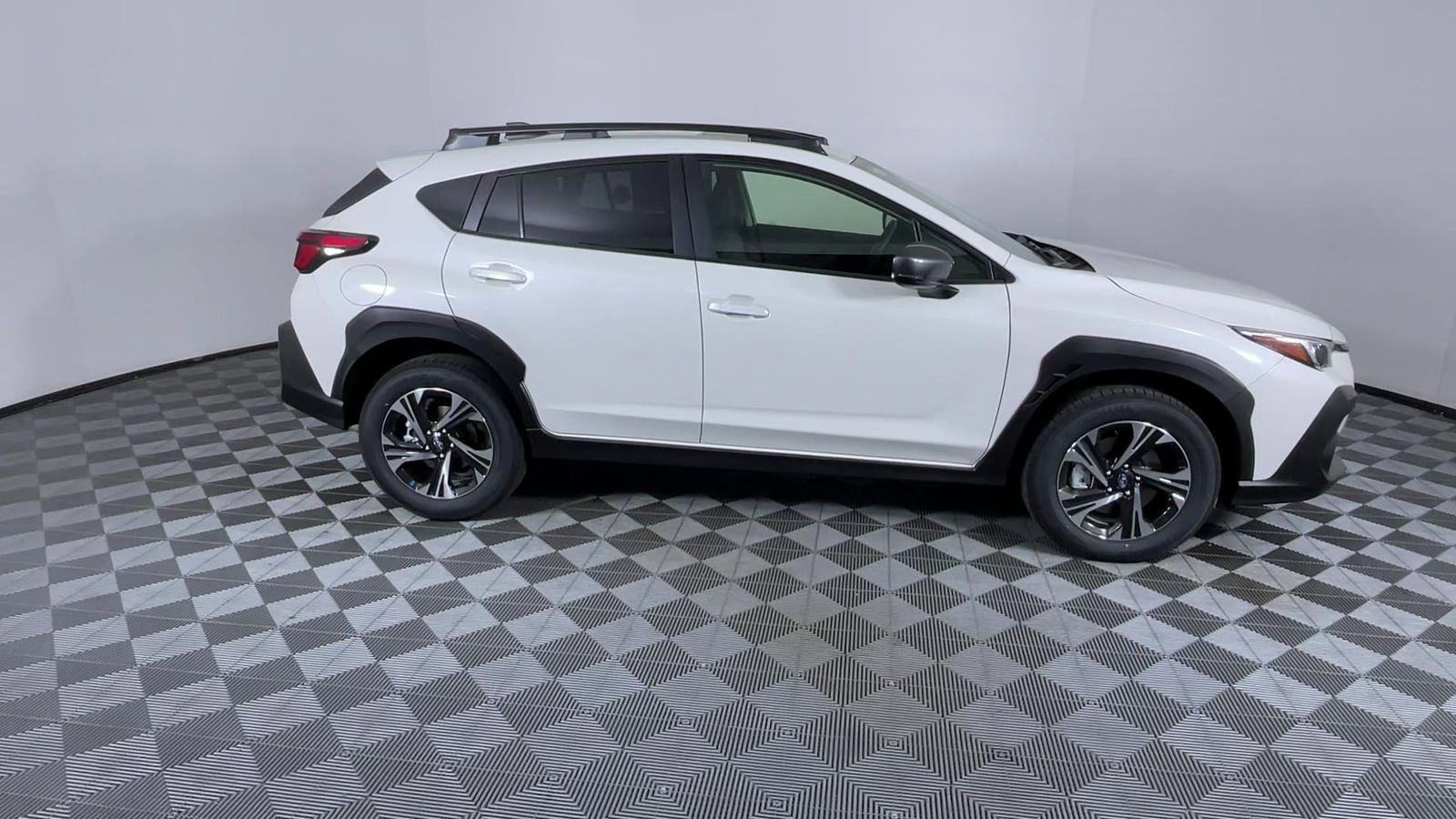 Used 2024 Subaru Crosstrek 2.0i Premium AWD/4WD image 9