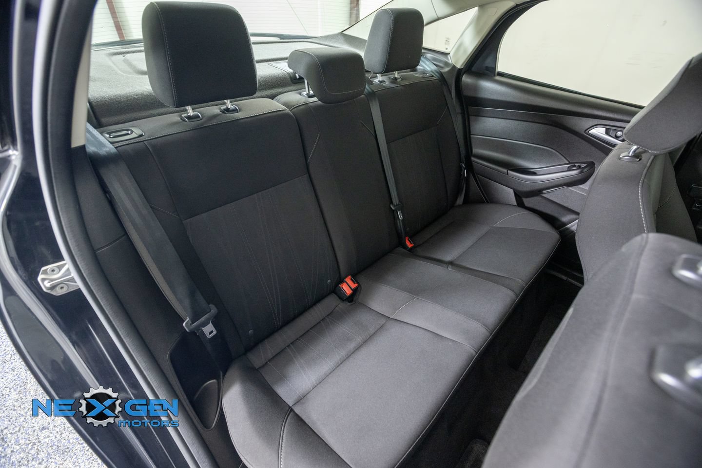 Used 2017 Ford Focus SE w/ SE Sport Package FWD image 35