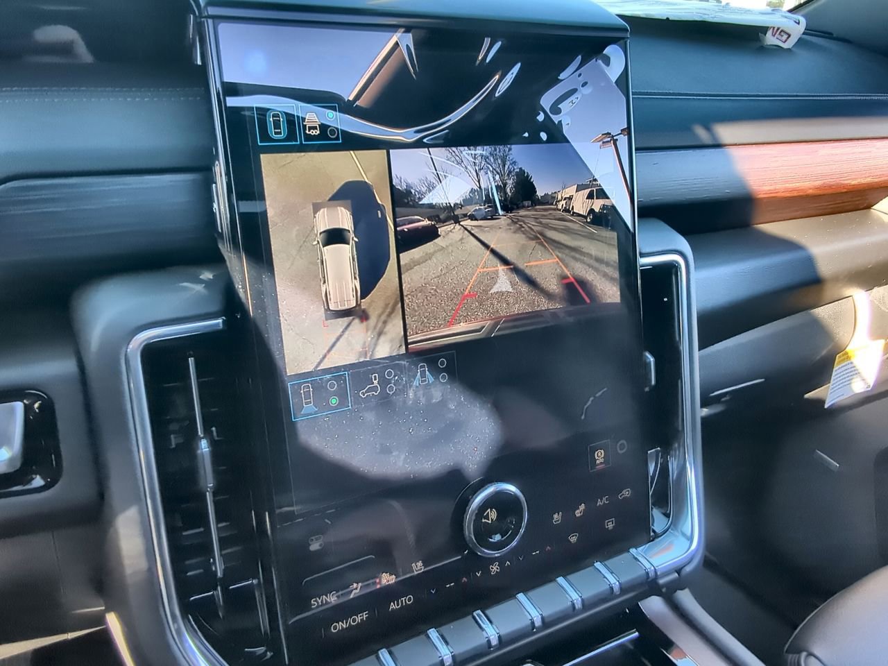 New 2026 GMC Yukon Denali w/ Sun & Power Step Package image 15