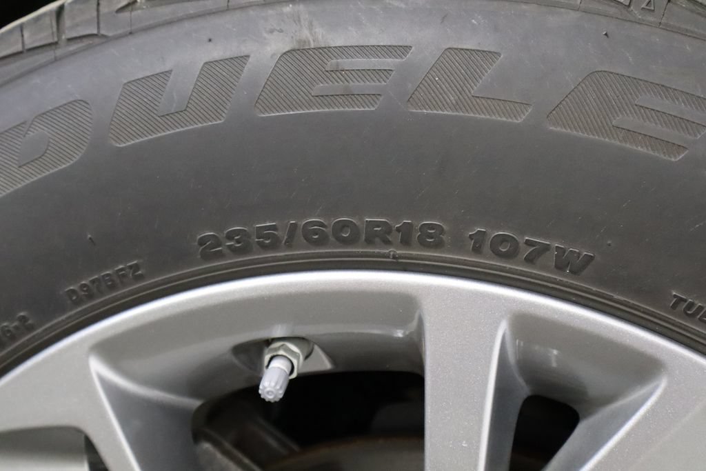 Used 2023 Genesis GV70 2.5T AWD/4WD image 42