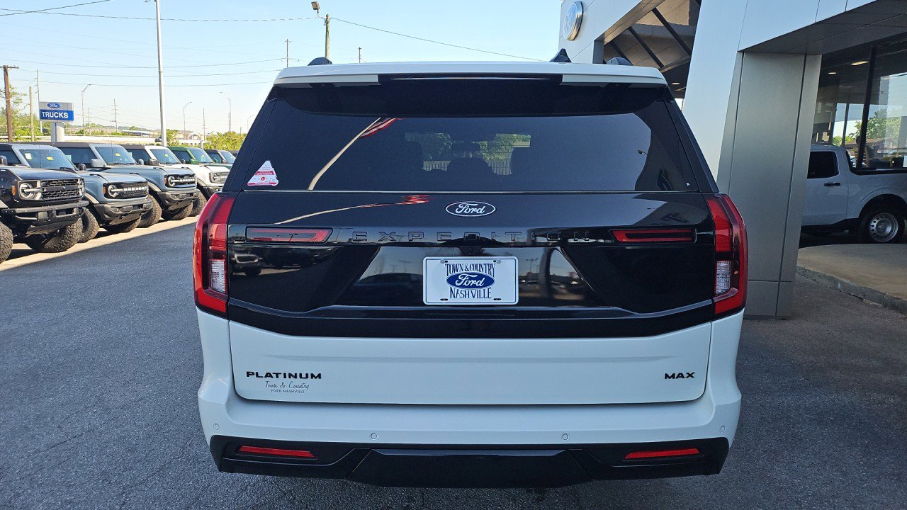 Used 2025 Ford Expedition Max Platinum w/ Stealth Performance Package AWD/4WD image 4